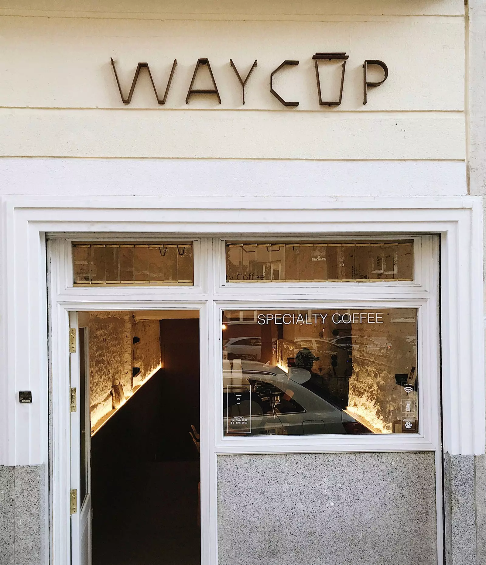 Fasáda Waycup Coffee Madrid