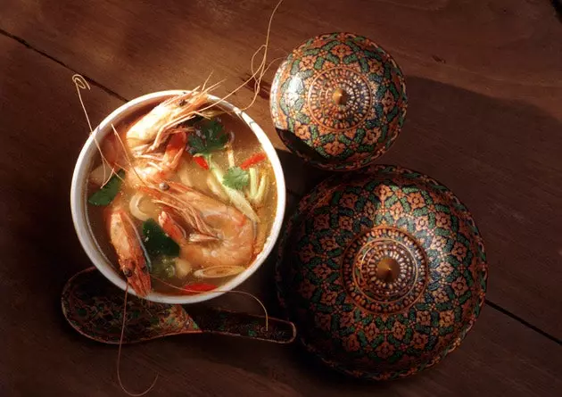 Tom Yum Goong asam asin pedas dan manis secara bersamaan