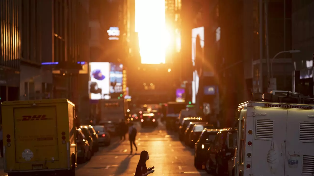 Manhattanhenge, eller hur man fångar solnedgången mellan New Yorks byggnader