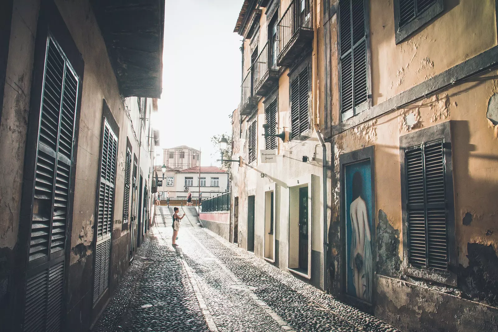 Jalan-jalan di Funchal penuh dengan Seni Jalanan