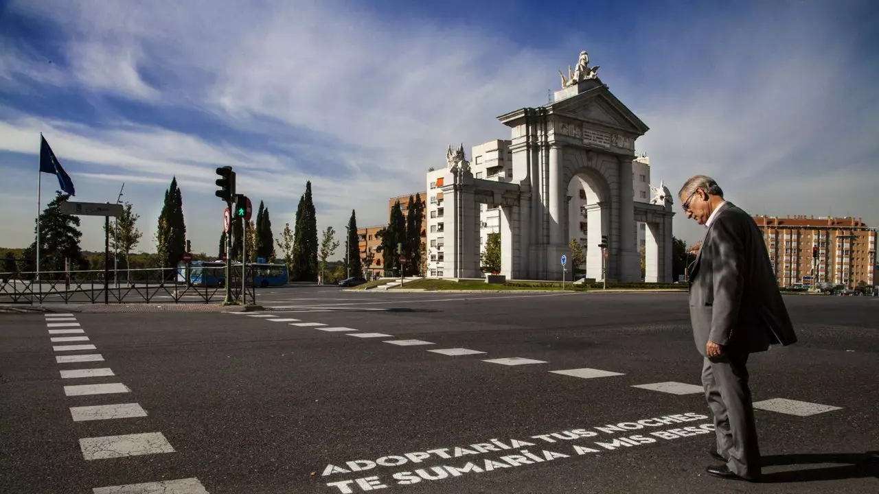 Madrid se timla ż-zebra crossings tagħha b’poeżija b’versi miktuba minn ċittadini