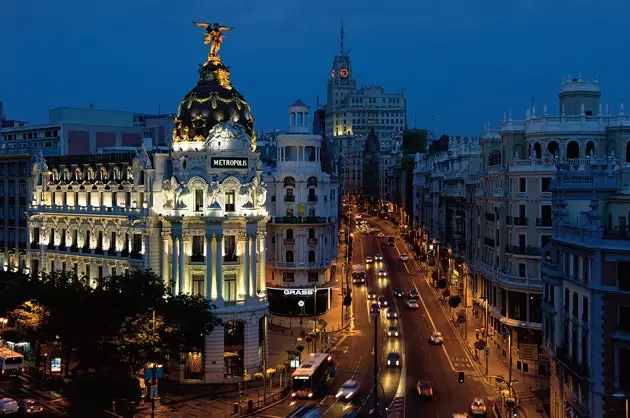 Madrid at night and without black holes