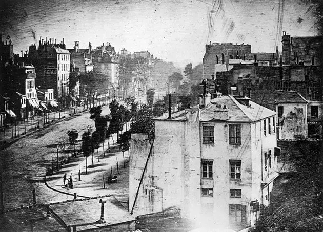 Schuhputzer auf dem Boulevard du Temple in Paris