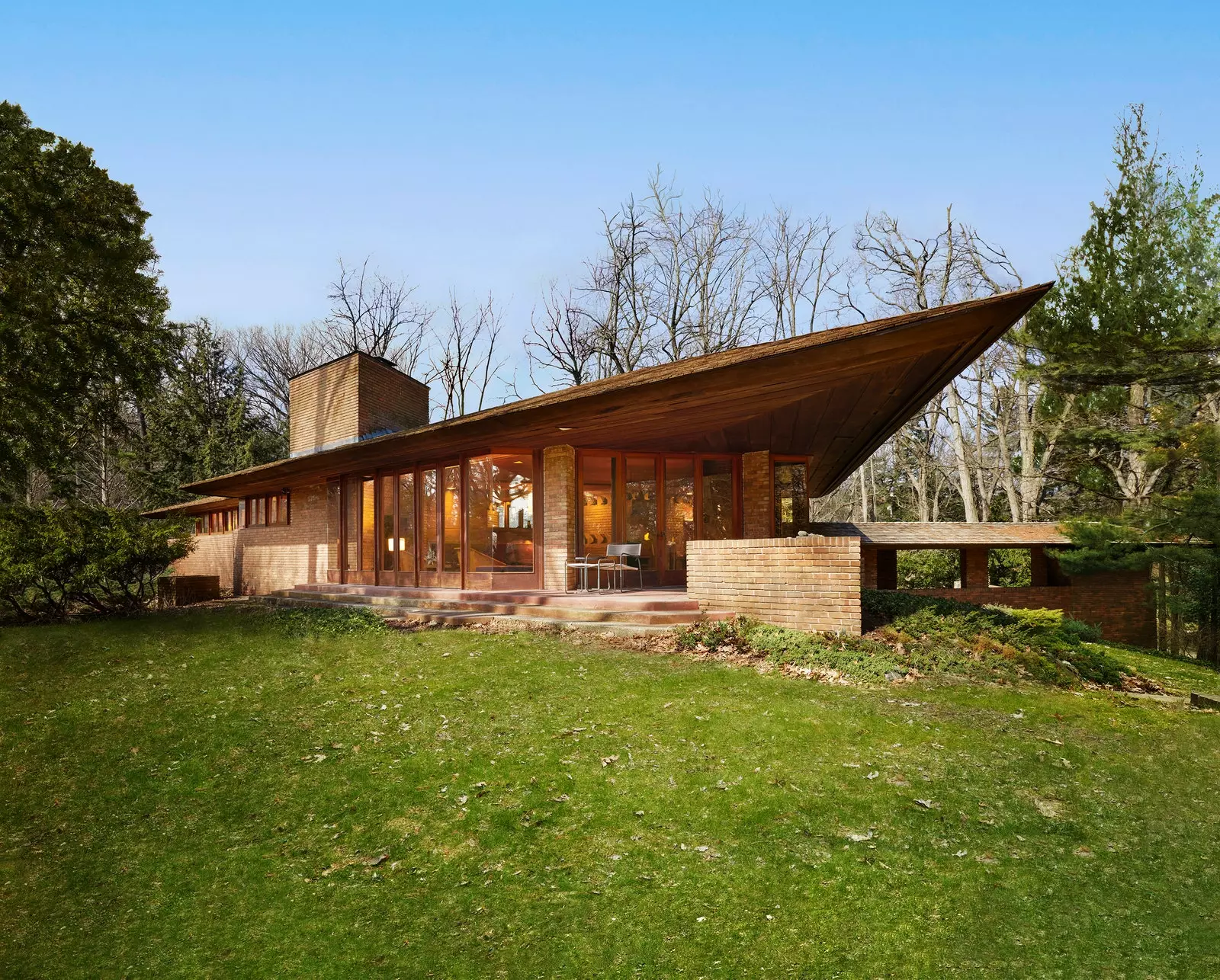 Rumah Schwartz milik Frank Lloyd Wright