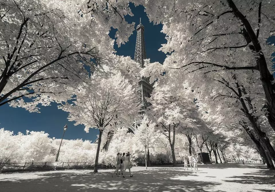 É possível retratar Paris de uma maneira diferente neste momento? Este fotógrafo conseguiu