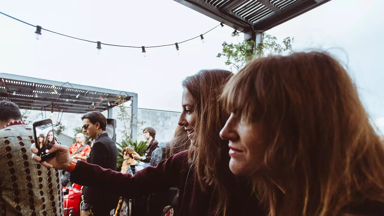 Cet apéritif musical est le plan qu'il vous faut