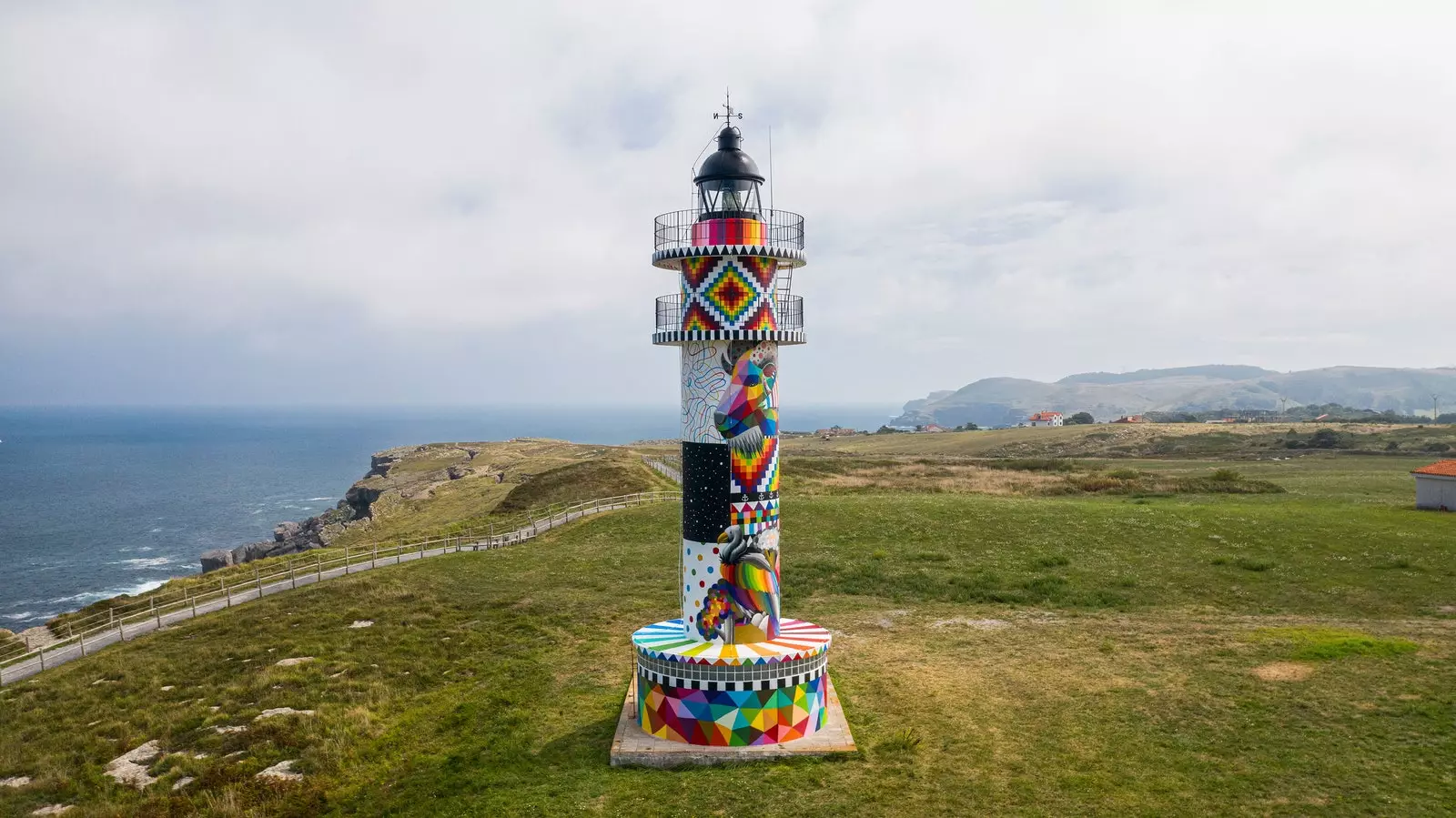 The Ajo lighthouse intervened by Okuda with his work 'Infinite Cantabria'