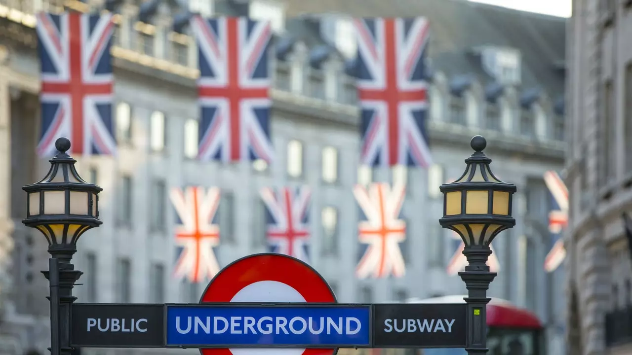 TubeChat, aplikasi untuk dapat berkomunikasi tanpa mengganggu London Underground