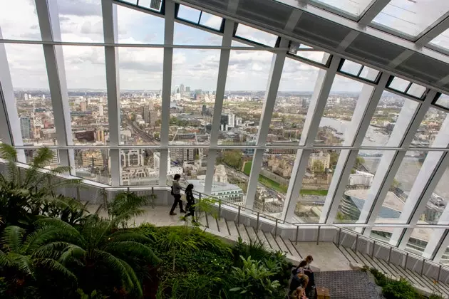 Лондон булуттарынын арасындагы Sky Garden жашоо