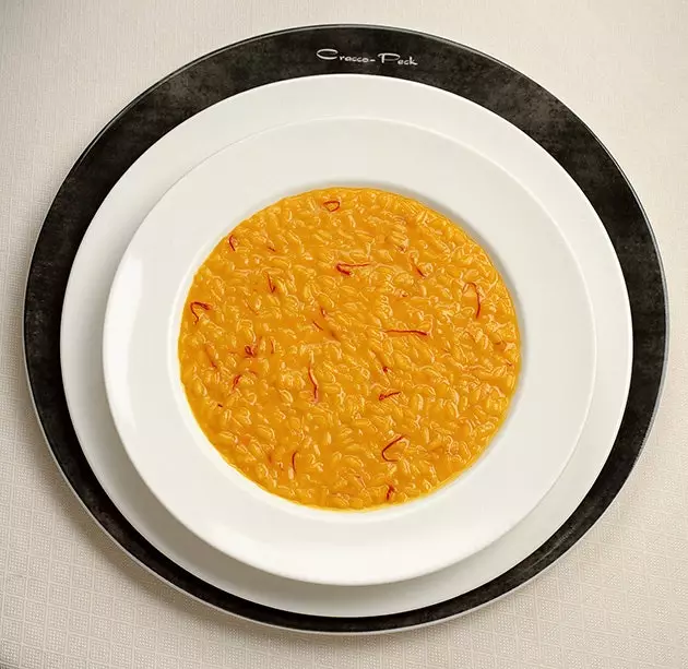 Risotto al safrà a l'estil Carlo Cracco