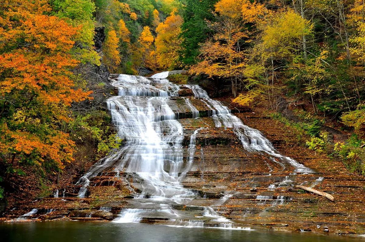 Cascades de Buttermilk a la tardor