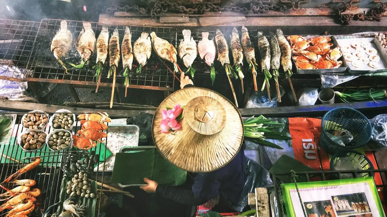 Veiledning for å bruke og nyte markedene i Bangkok