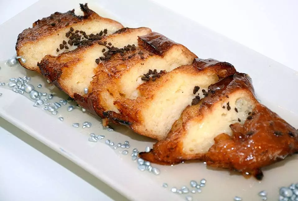 Torrijas banyades en llet de Nunos