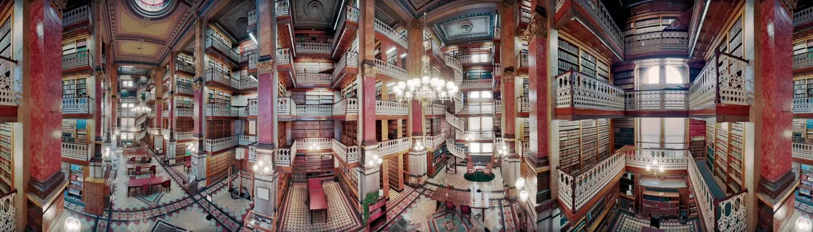 The most beautiful libraries in the United States photographed in 360º