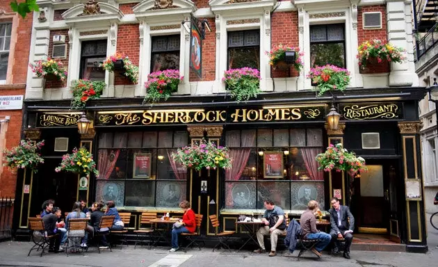 Sherlock Holmes pub.