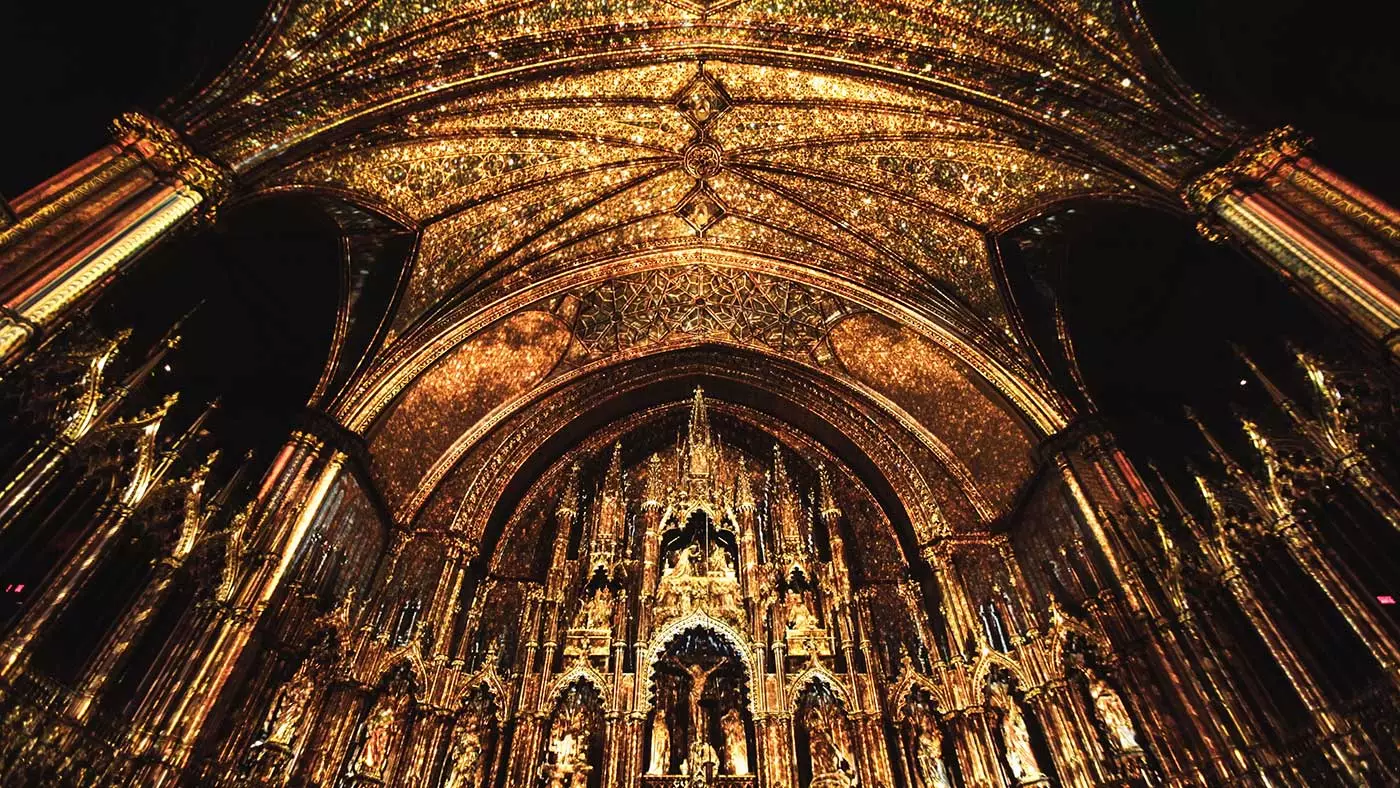 The Basilica of Montreal taken over by a show of light and music