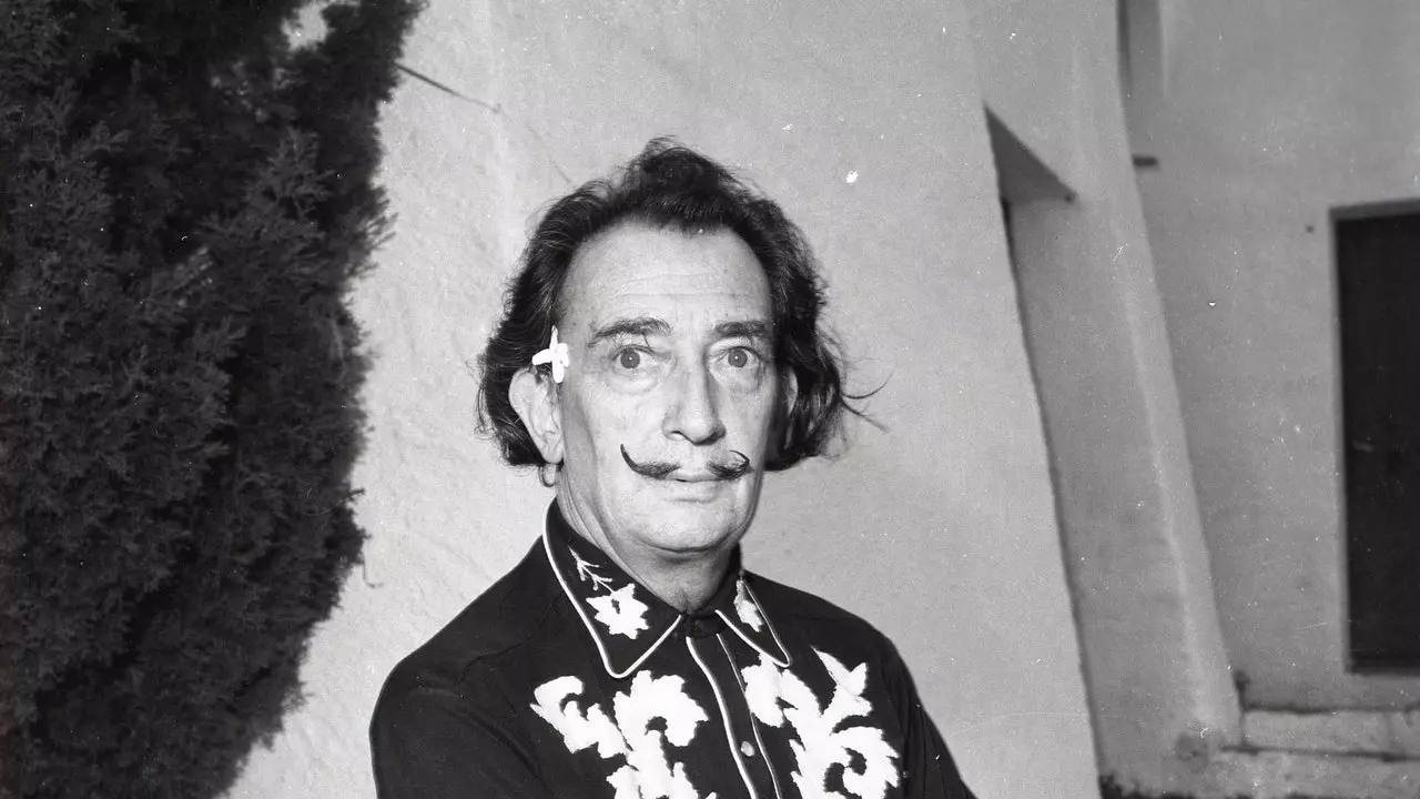 Eine Ausstellung mit unveröffentlichten Fotografien von Salvador Dalí landet in Cadaqués