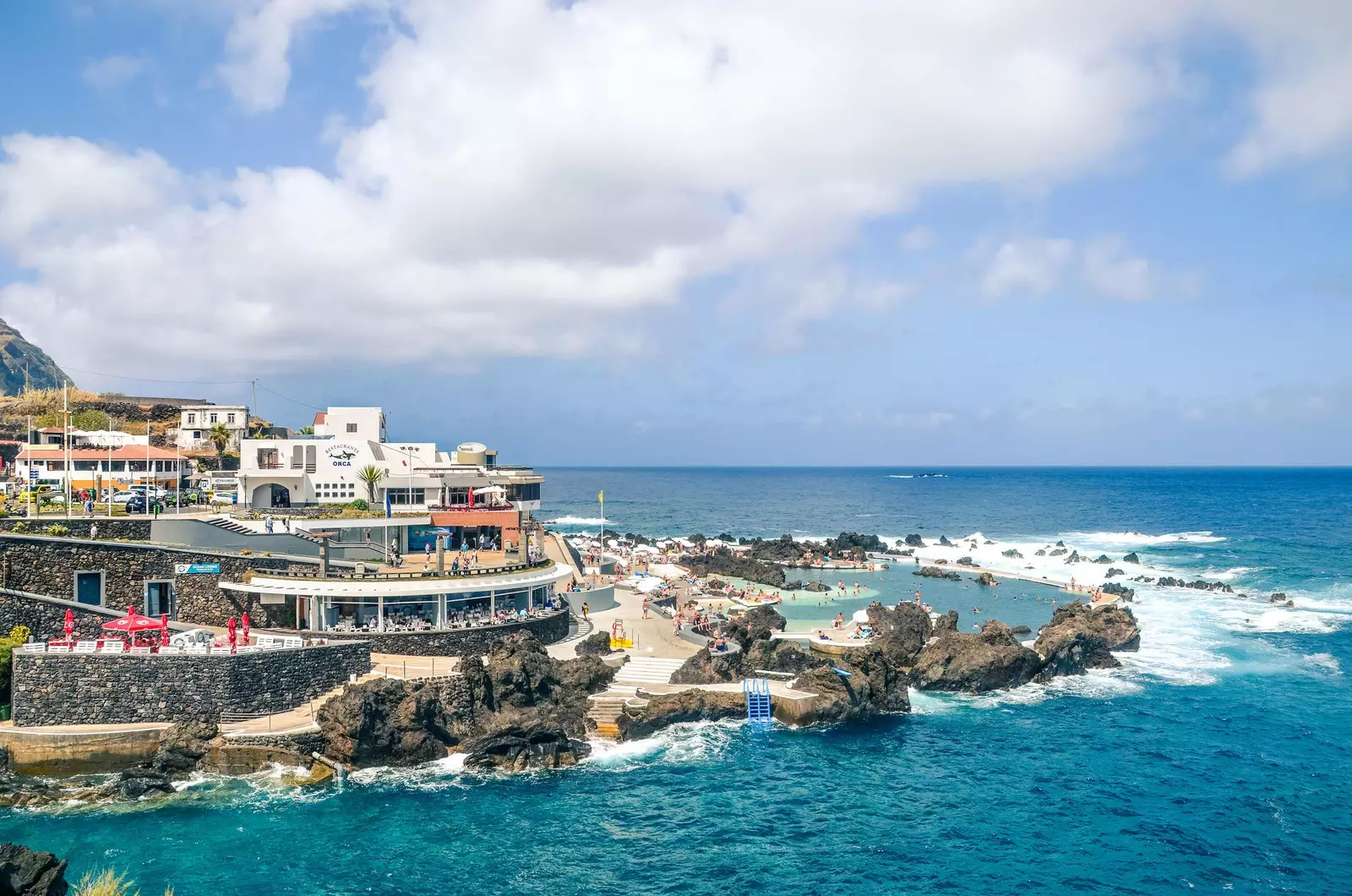 De naturliga poolerna i Porto Moniz.