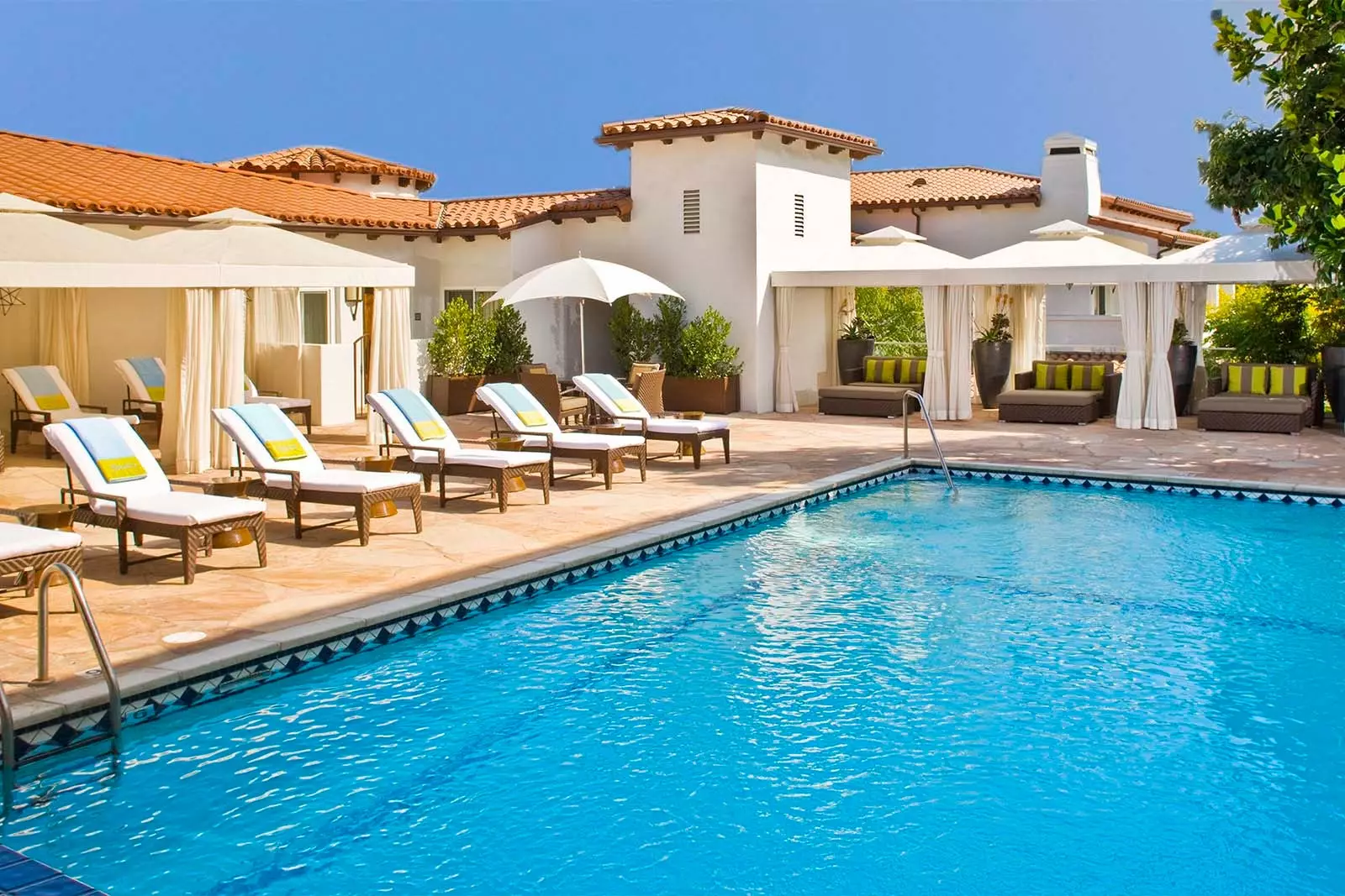 Piscina dell'hotel Sunset Marquis