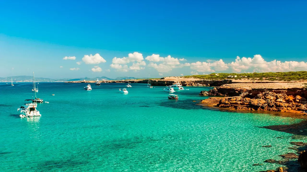 Жиі қойылатын сұрақтар: Formentera