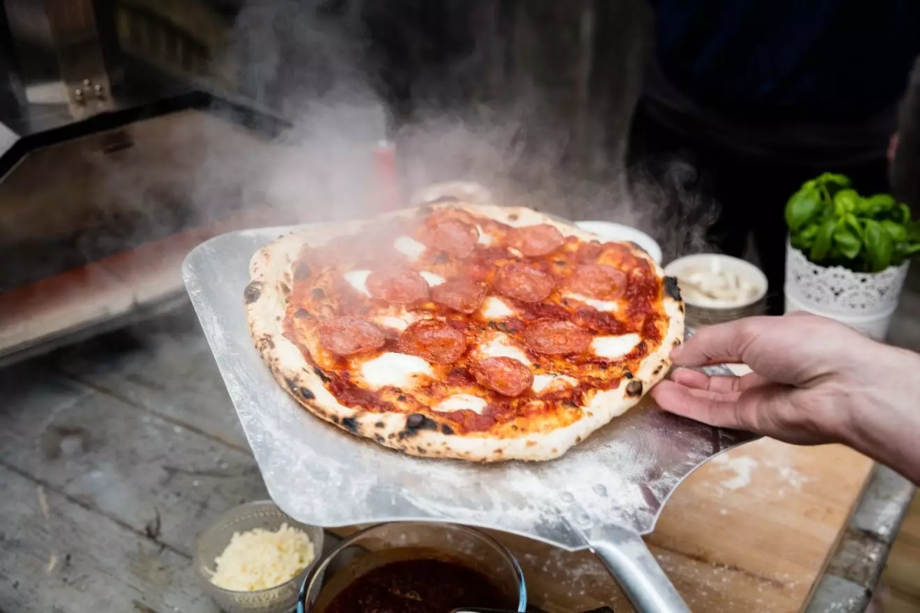 lò nướng bánh pizza