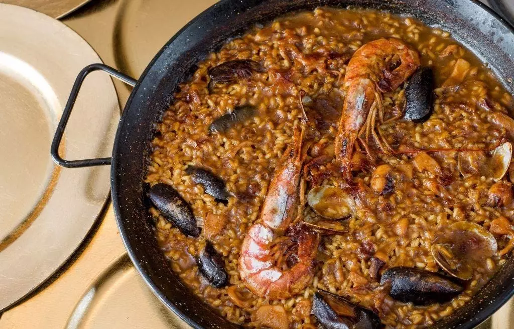 L'un des plats de riz impeccables du restaurant Els Caçadors à Ribes de Freser.