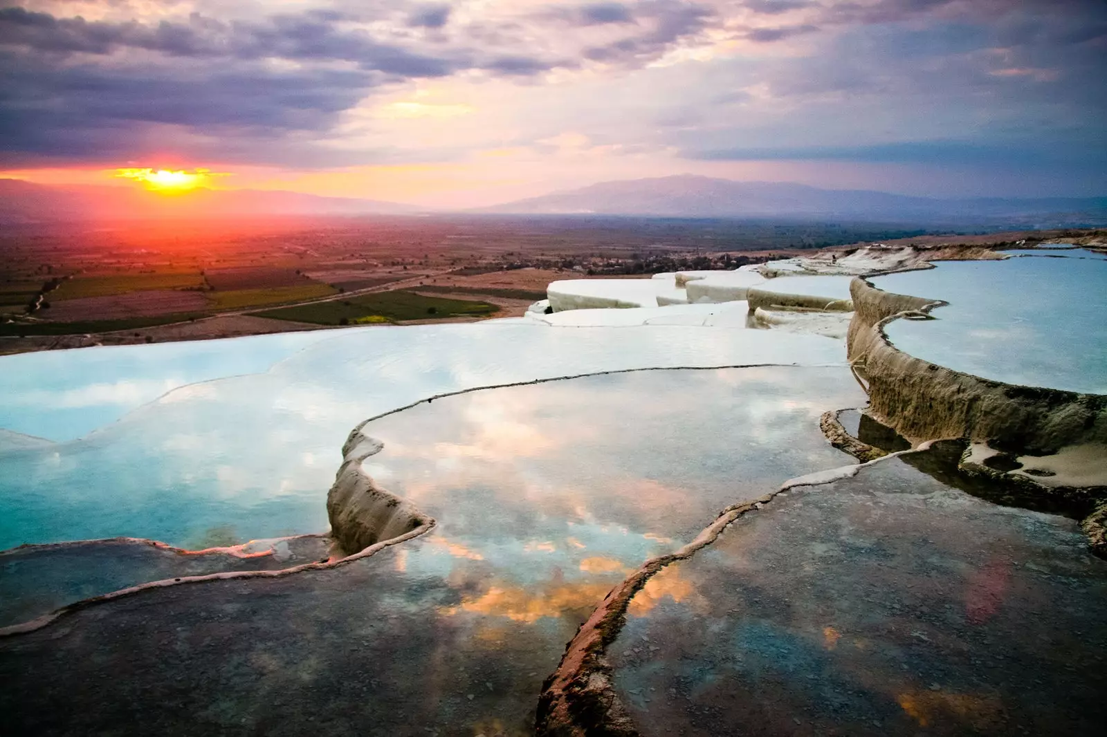 Pamukkale Türgi looduslikud basseinid