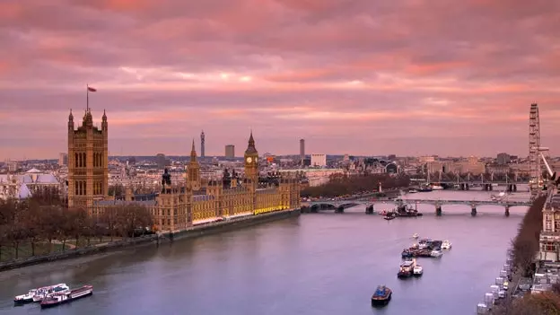 Sungai Thames, dari pub ke pub