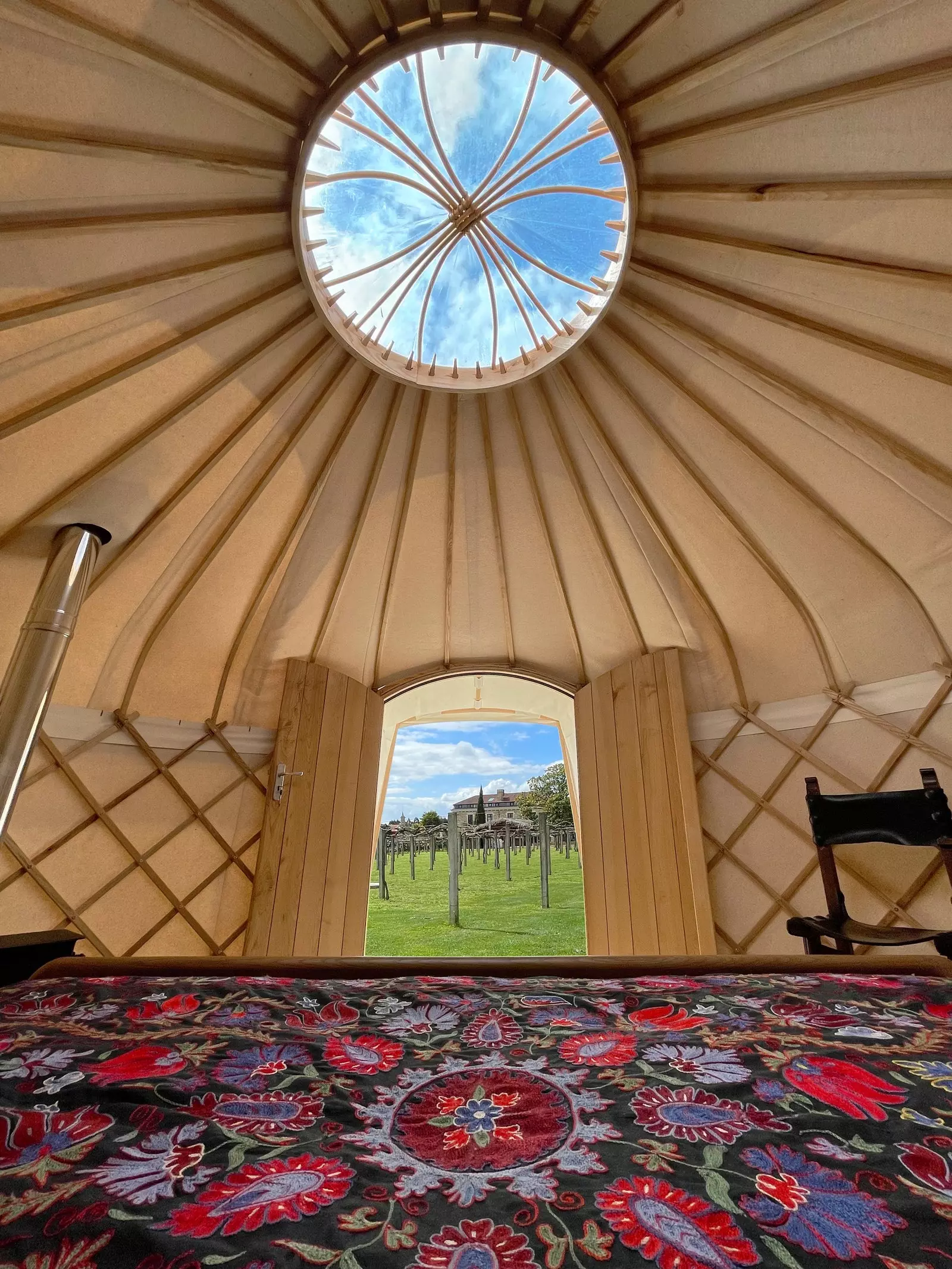 Ceann de na yurts de Casa Beatnik