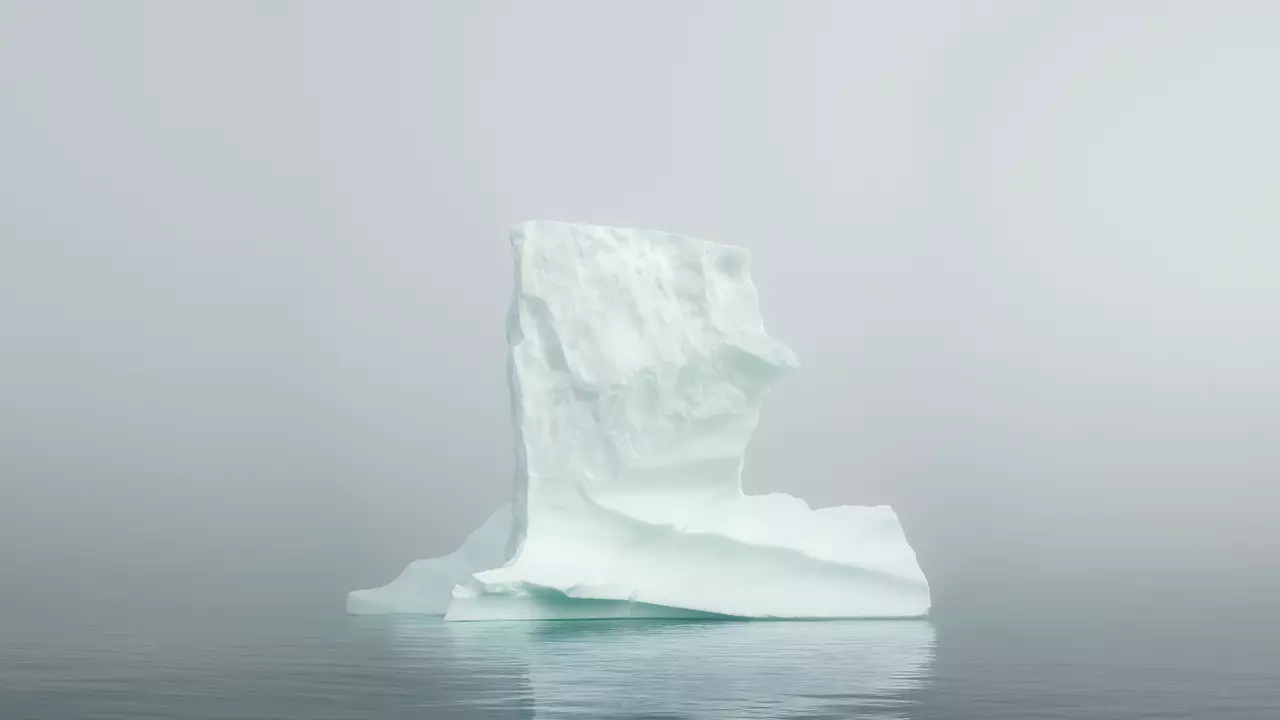 Mpiga picha huyu alisafiri hadi Greenland kuonyesha barafu inayoyeyuka (na hizi ni picha zake zinazosonga)