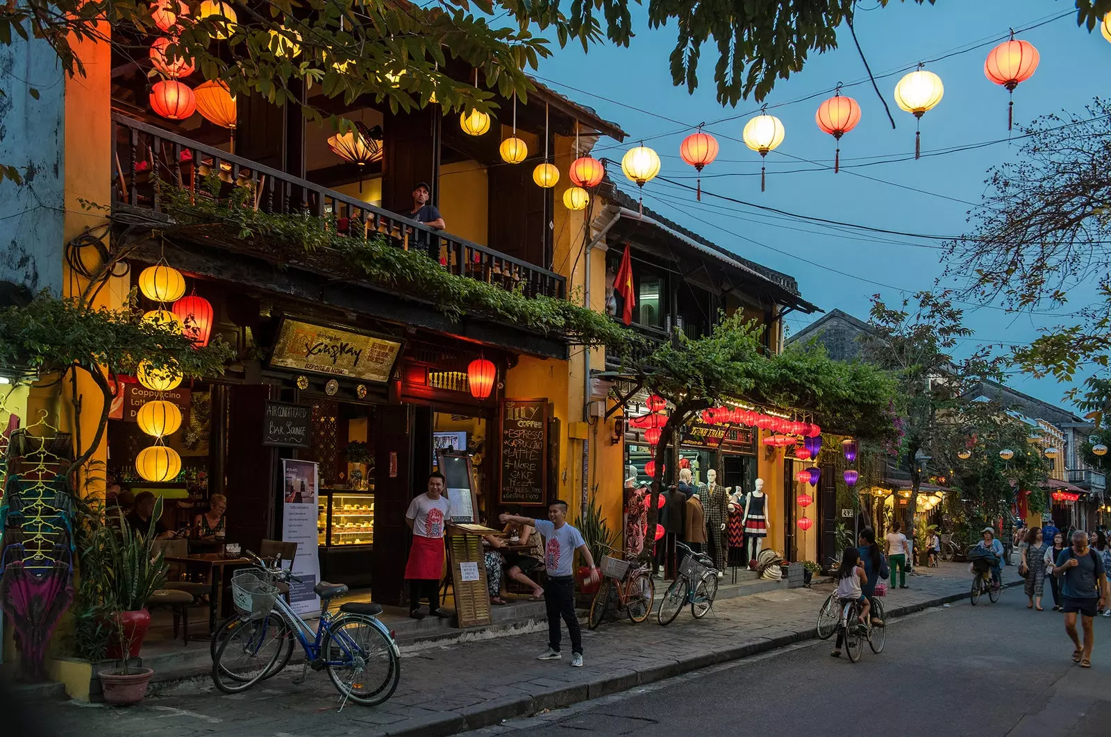 Hoi An a jeho nočné svetlá