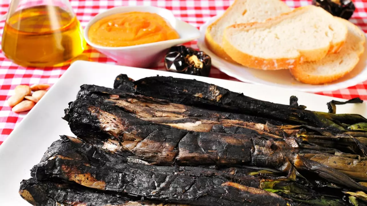 Calçots fir Gourmeten zu Barcelona