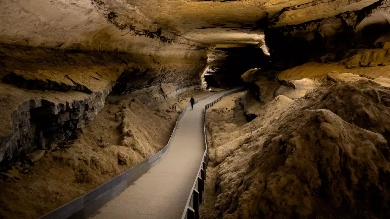 Descobreixen més misteris a Mammoth Cave, el sistema de coves més llarg del món