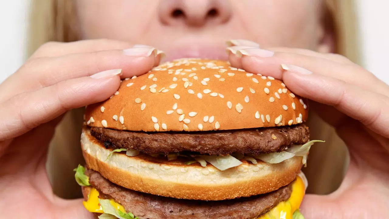 Big Mac навършва 50 години и сте поканени на партито му в Мадрид