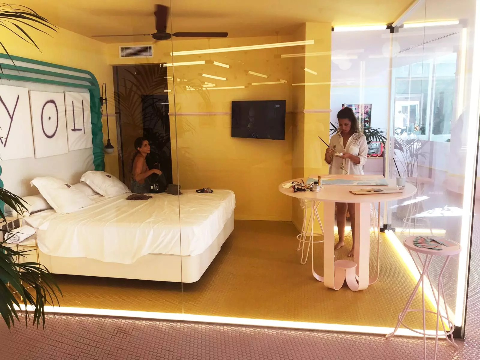 Souhaitez-vous dormir dans une chambre transparente à la vue du monde entier en échange d'un logement gratuit à Ibiza