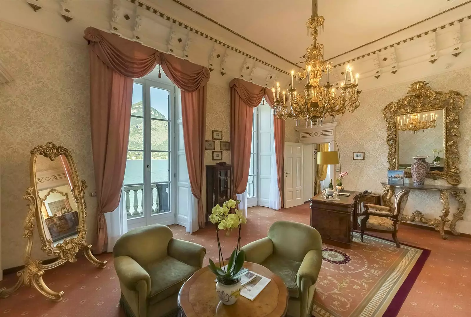 Khách sạn Grand Villa Serbelloni