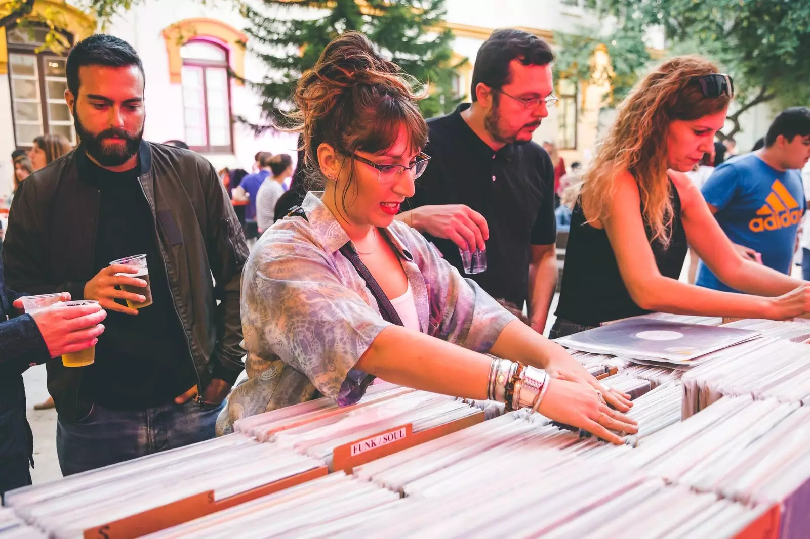 La Trmica Gece Pazarı'nda vinil satın almak