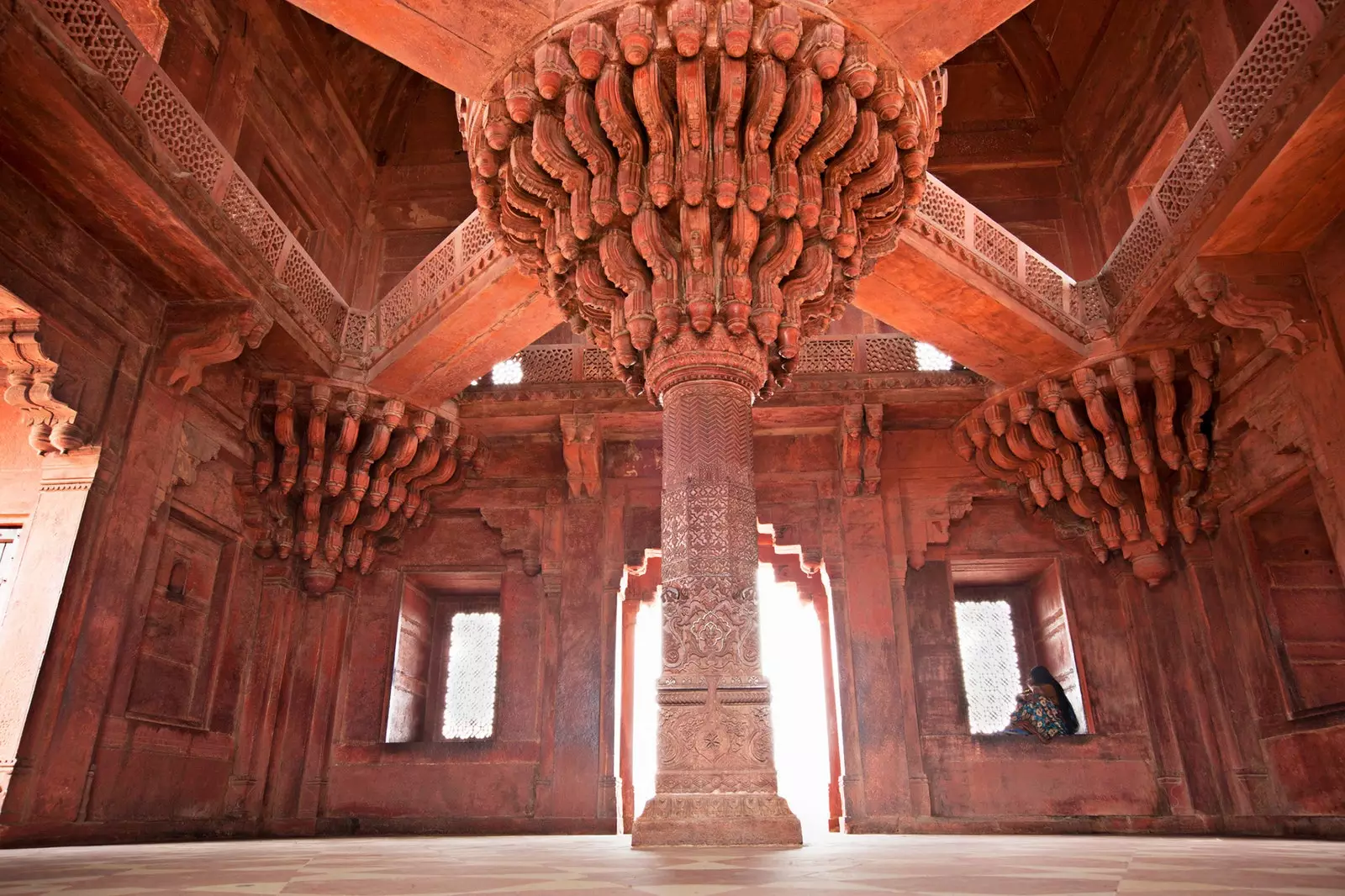 I Fatehpur Sikri rinneadh gach rud a luí