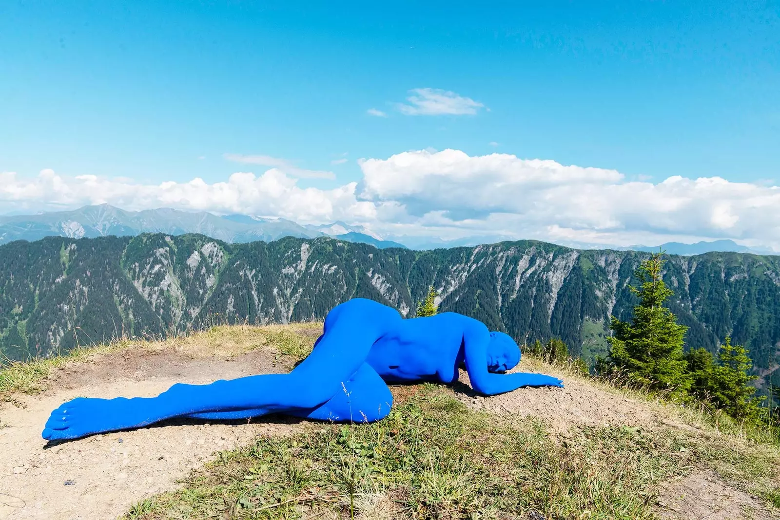 'Transparent Earth' l'oeuvre de Lita Albuquerque