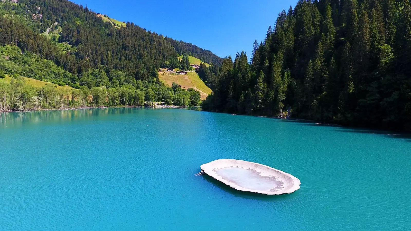 La piscina artificiale di Bob Gramsma