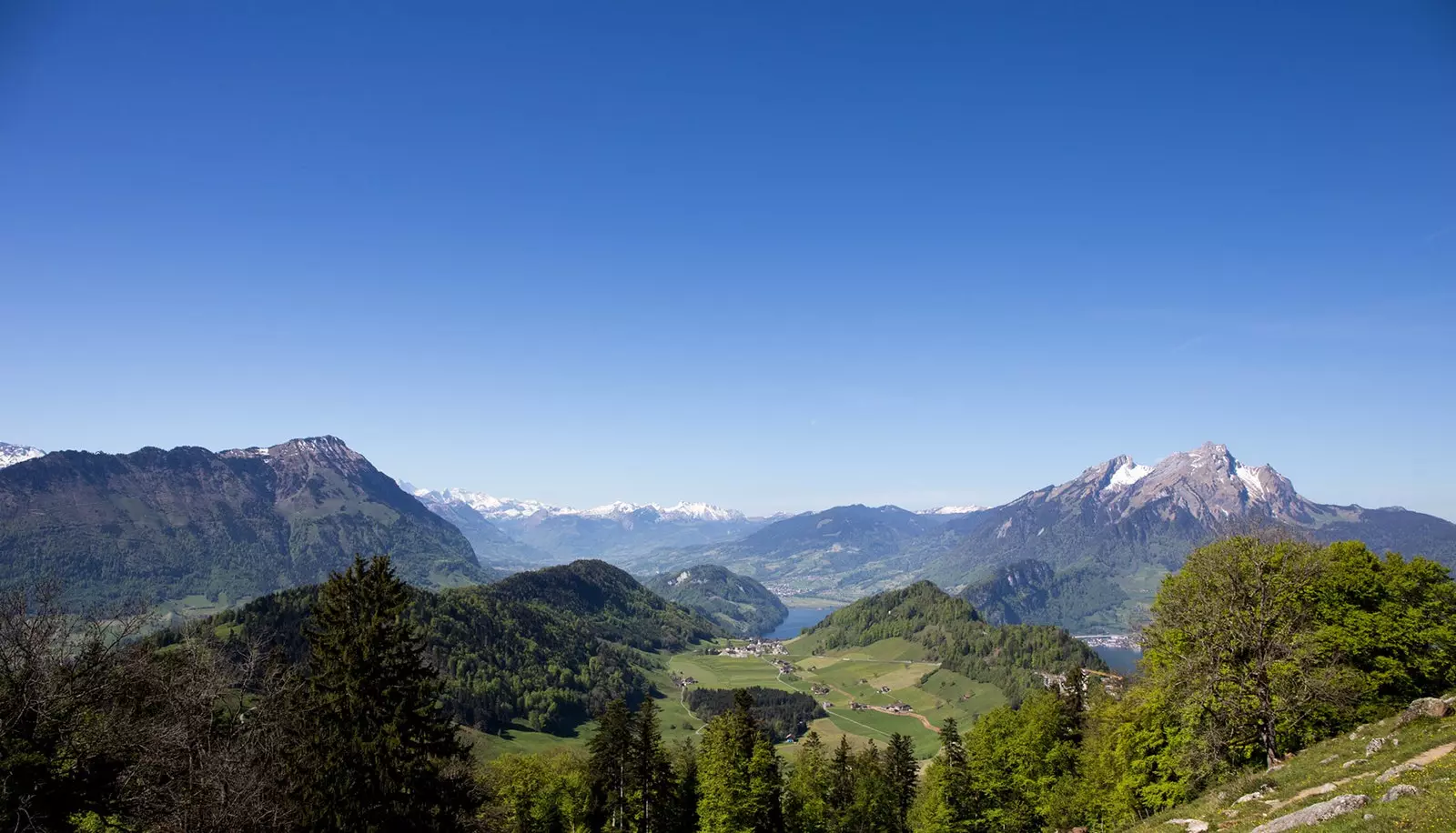 Bürgenstock un Četru kantonu ezers