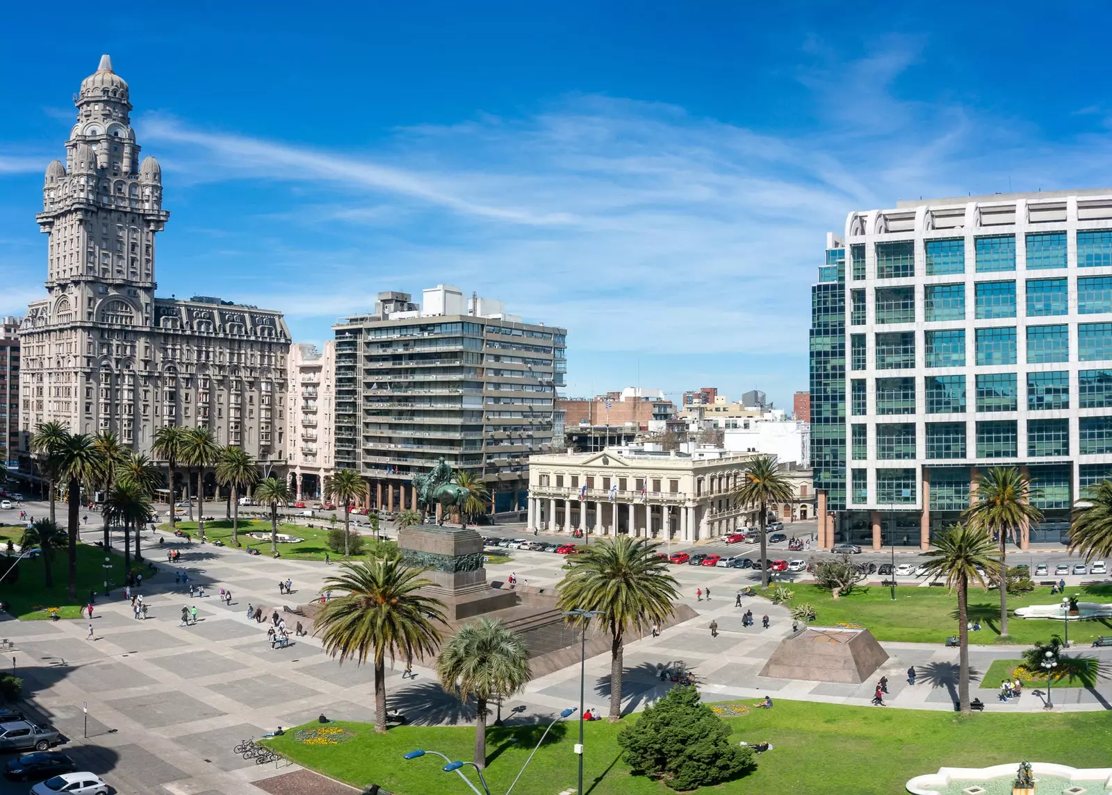 Independence Square huko Montevideo