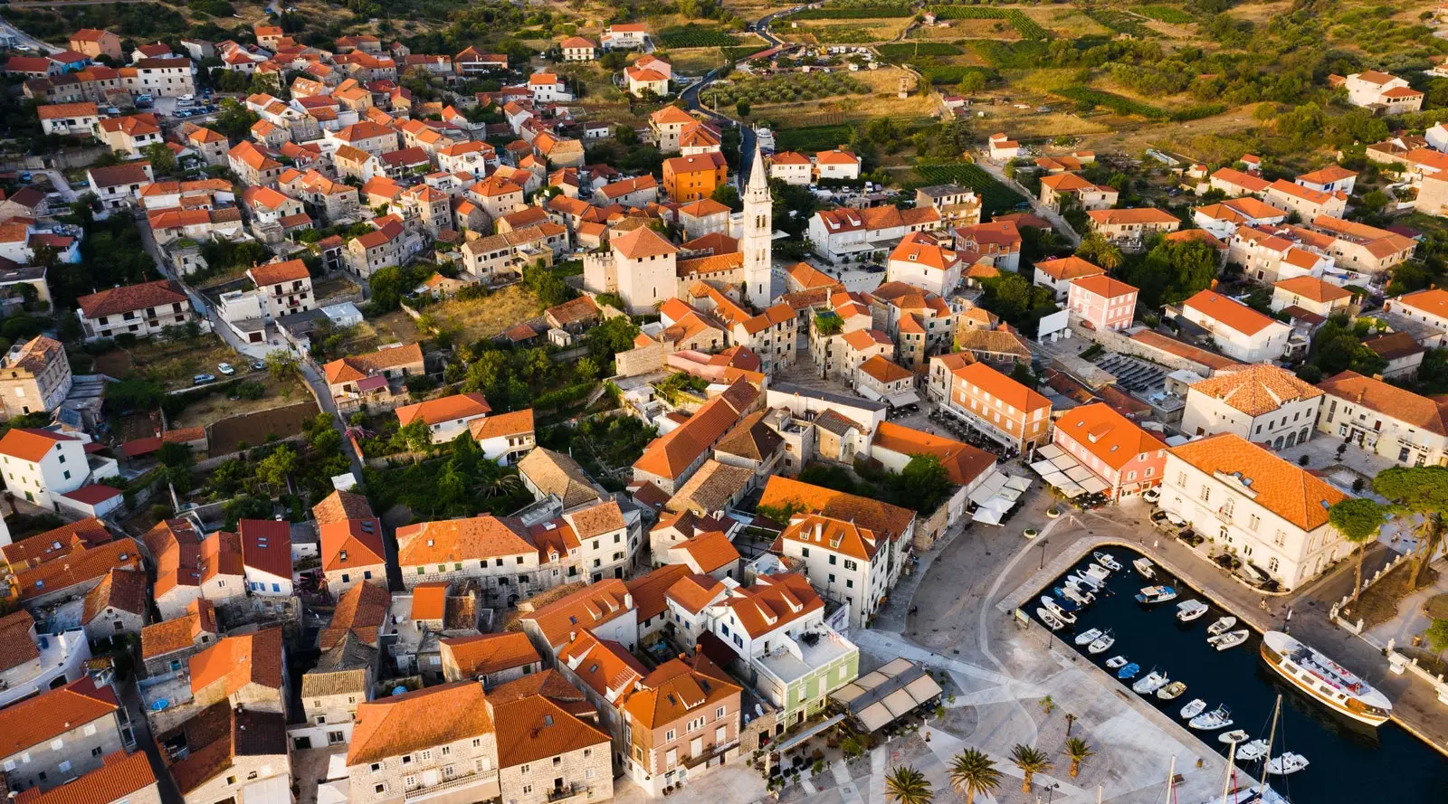 Jelsa sa stáva komunitou Dark Sky