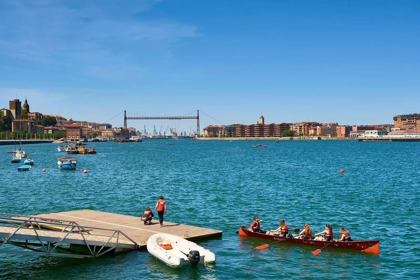 Vu Bilbao op Cantbrico, e Spadséiergank laanscht den Estuary