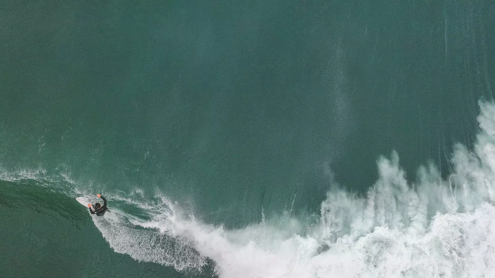 Surfer in Zarautz