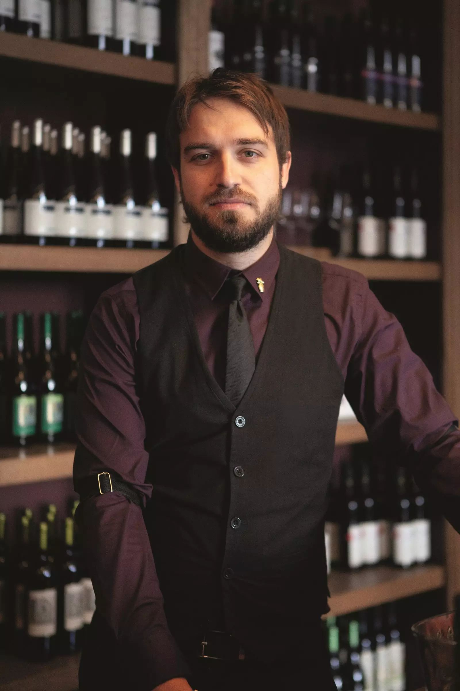 Sommelier ag Óstán Cramim in Iarúsailéim