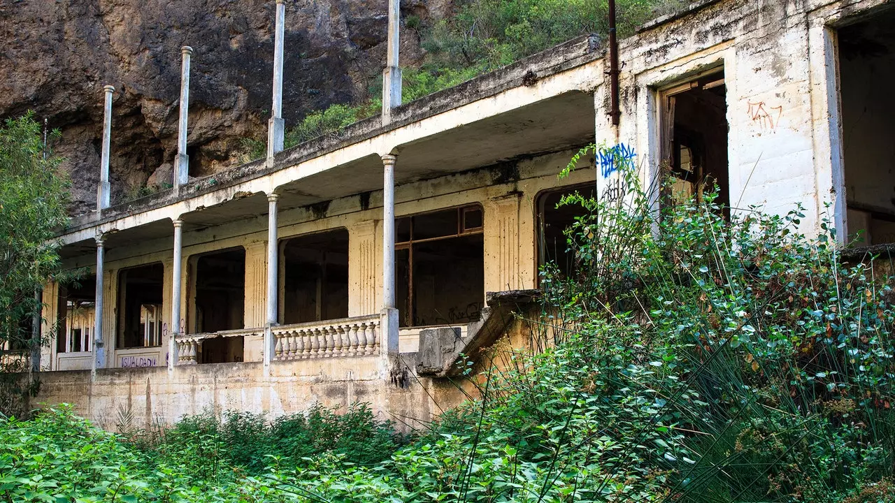 Hotelurile fantomă ale Spaniei