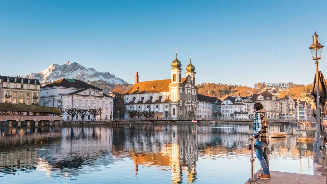 You can now download the perfect guide to explore Switzerland