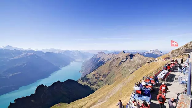 Sepuluh rancangan untuk menikmati Switzerland pada musim panas ini