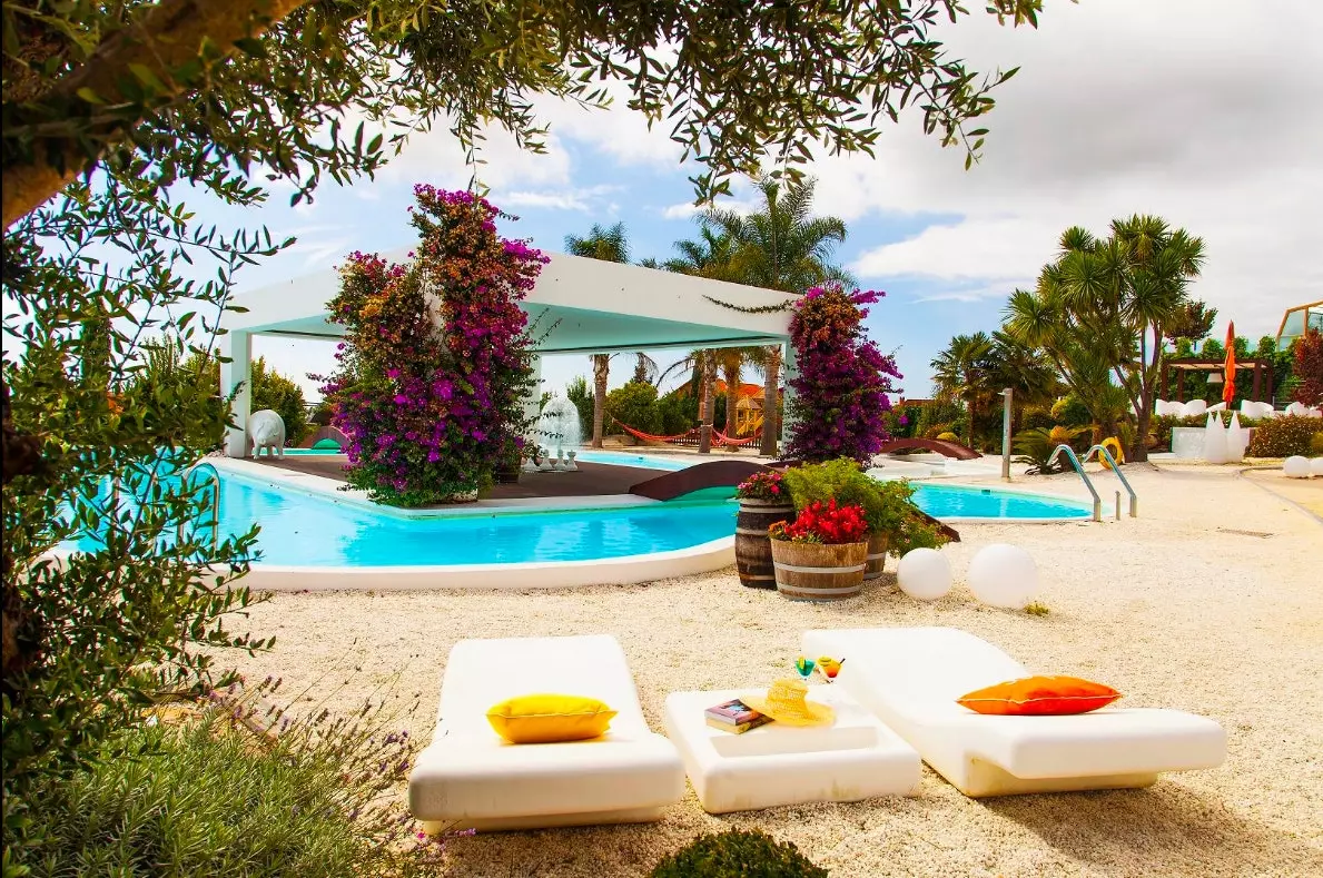 Sanxenxodakı Augusta Spa Resort otelində Caribbean Chill Spa.